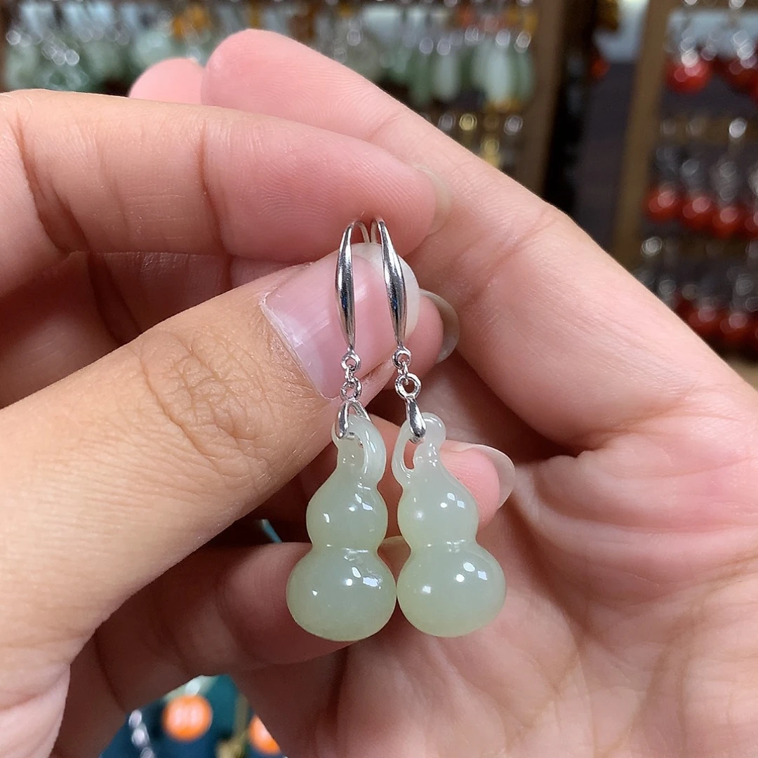 银S925镶嵌和田玉耳饰葫芦