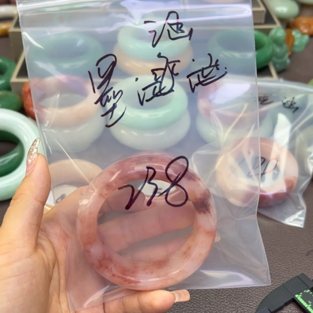 未镶嵌手镯石英岩玉温*