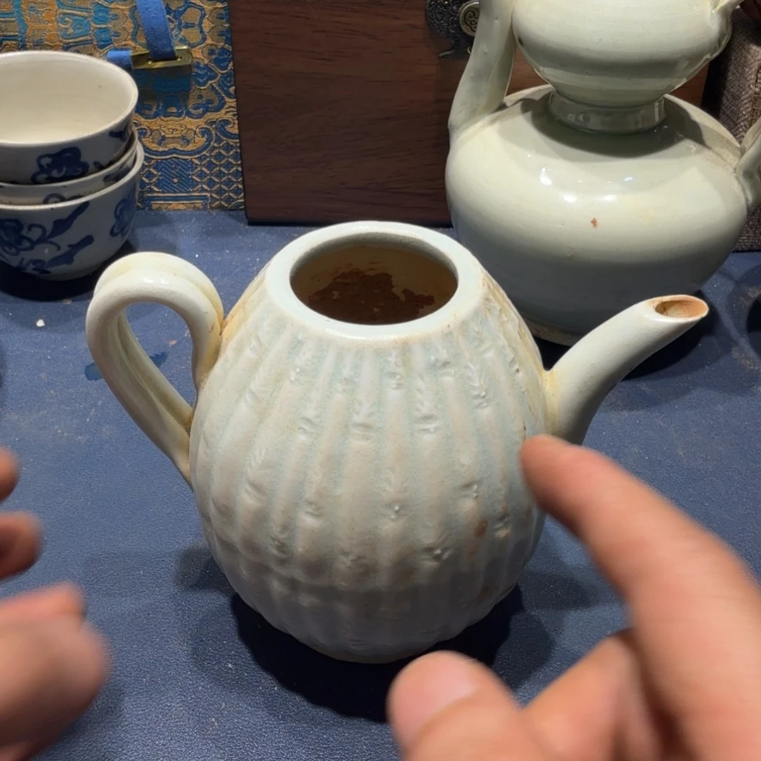 窗***月其他漂亮的小瓷瓶