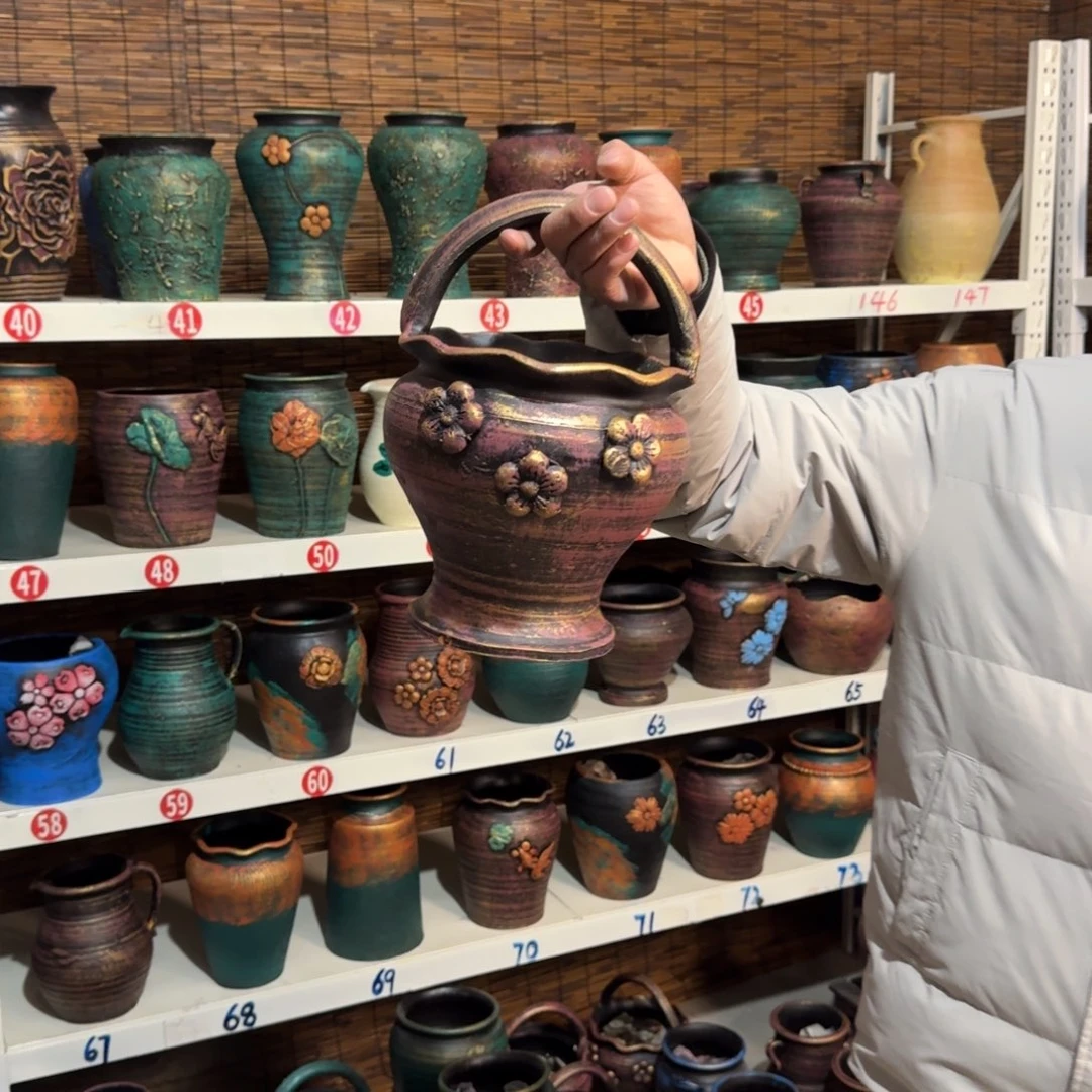 红陶红陶浮雕花盆炸炸炸