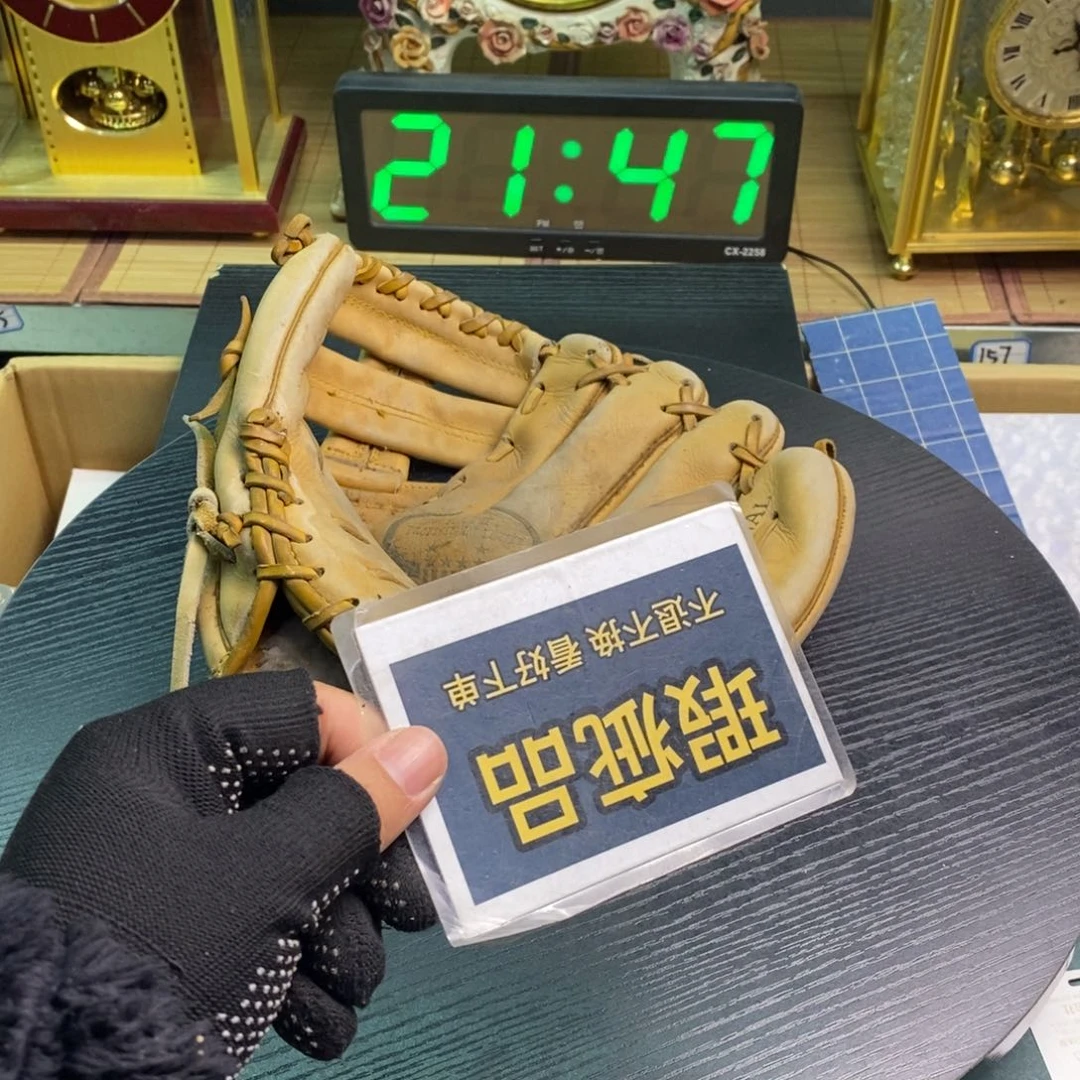 摆件有瑕疵非全新