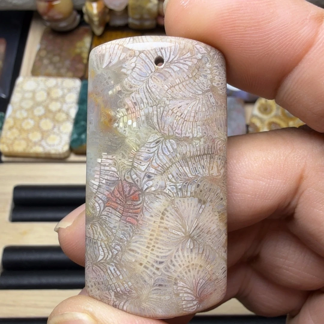 硅化玉未镶嵌纯天然色有机玉石保真色