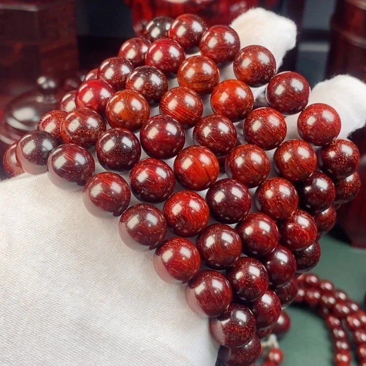 洁***备小叶紫檀其他（檀香紫檀）