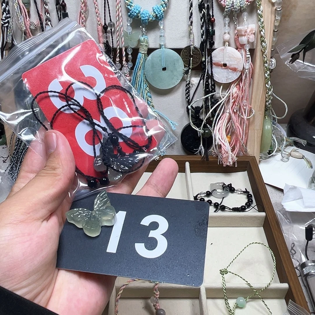 合金蛇纹石玉颈饰