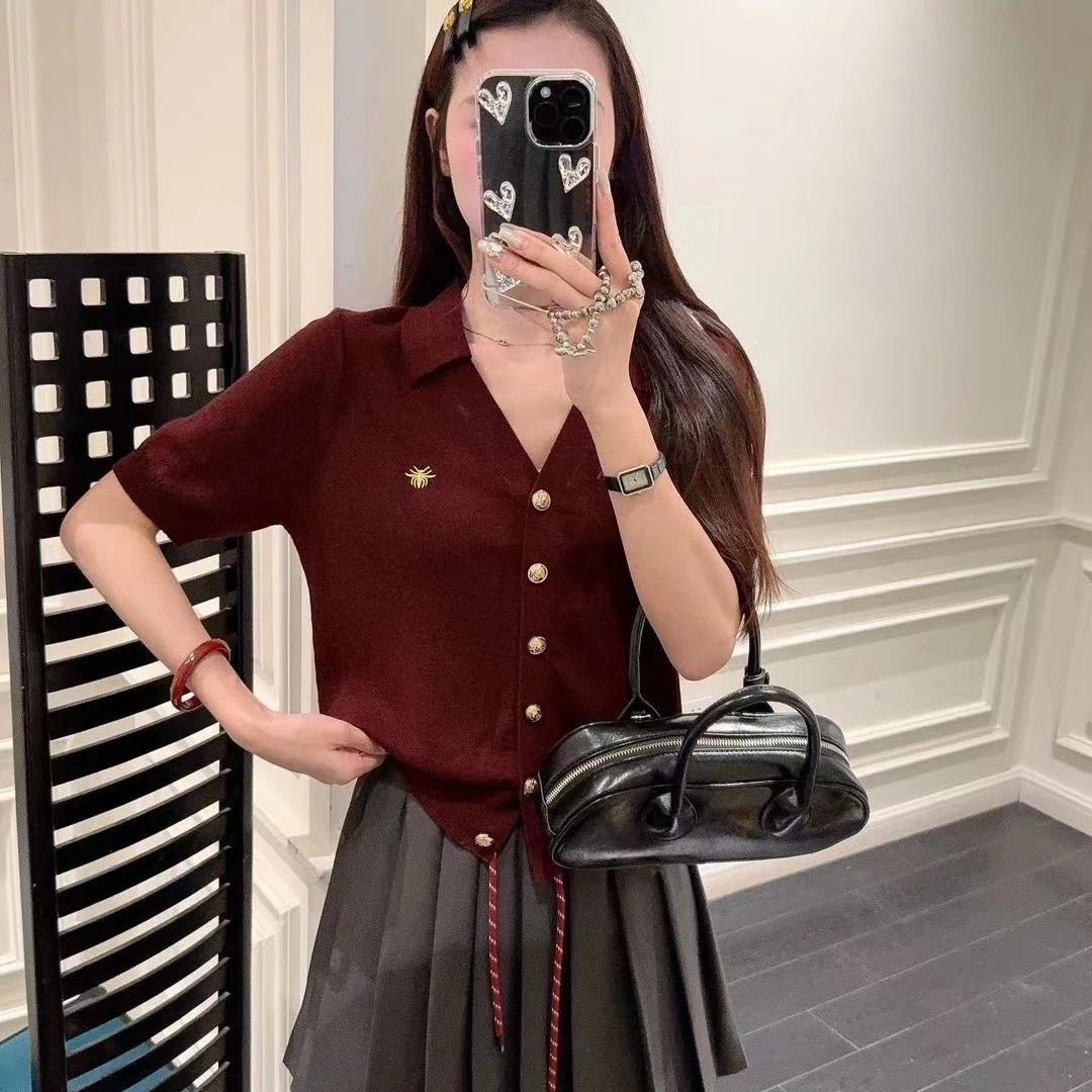 女V领夏季翻领刺绣短袖毛针织衫气质显瘦上衣时尚小香风高腰短款