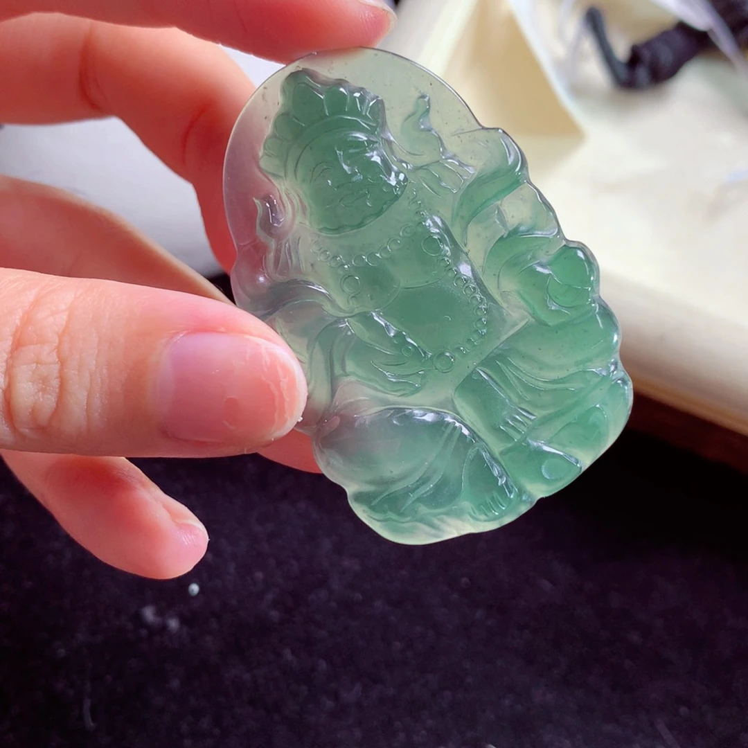 颈饰未镶嵌翡翠天然