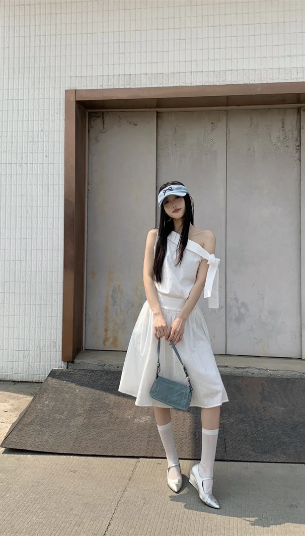 WUDALIAN 夏季设计款简约白色斜肩背心套装