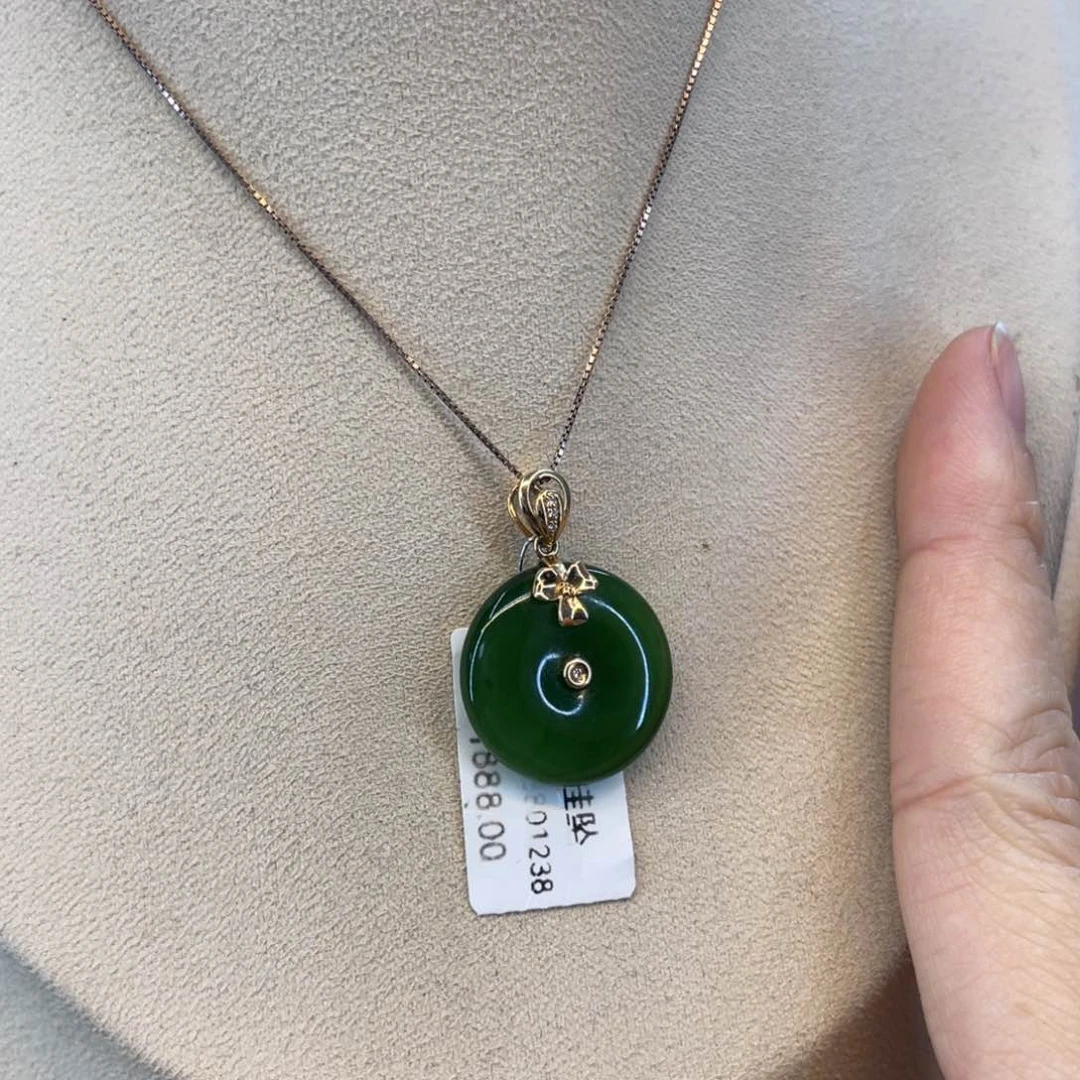 和田玉吊坠18K金镶嵌