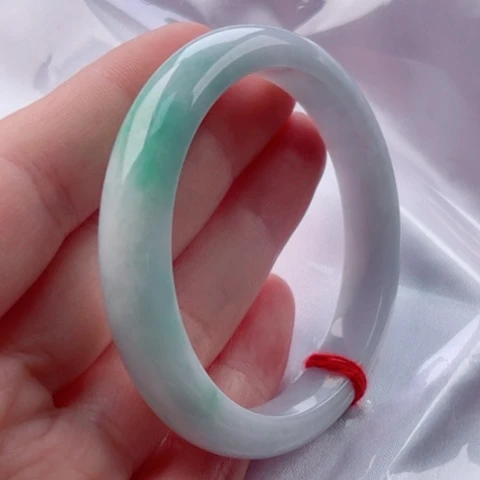 翡翠手镯未镶嵌53.5有石筋48小时鉴赏无大纹裂