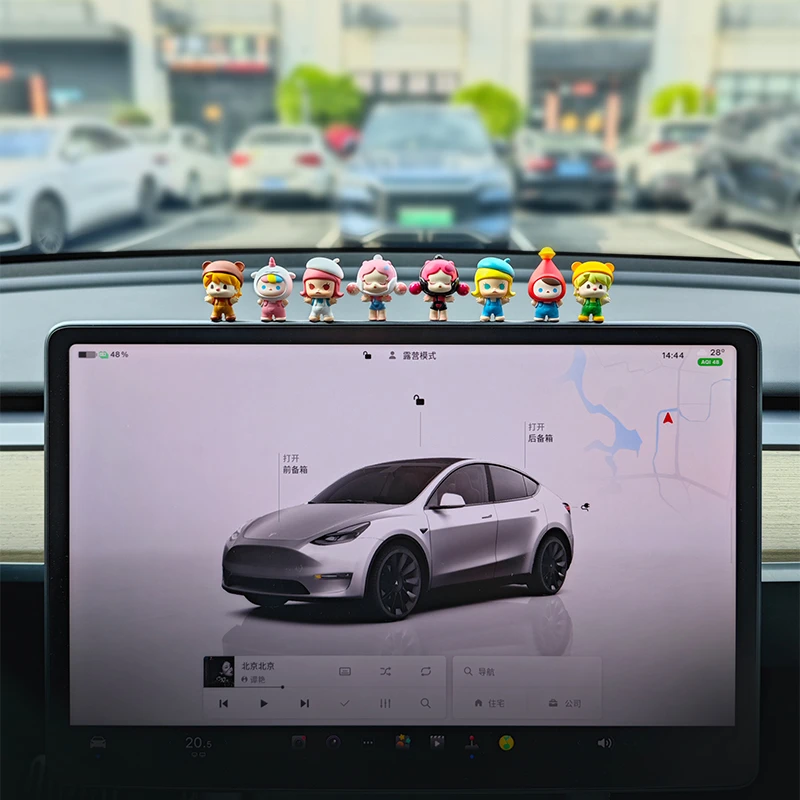 特斯拉车内屏幕装饰摆件model丫车载中控玩偶车上泡泡玛特SP饰品3