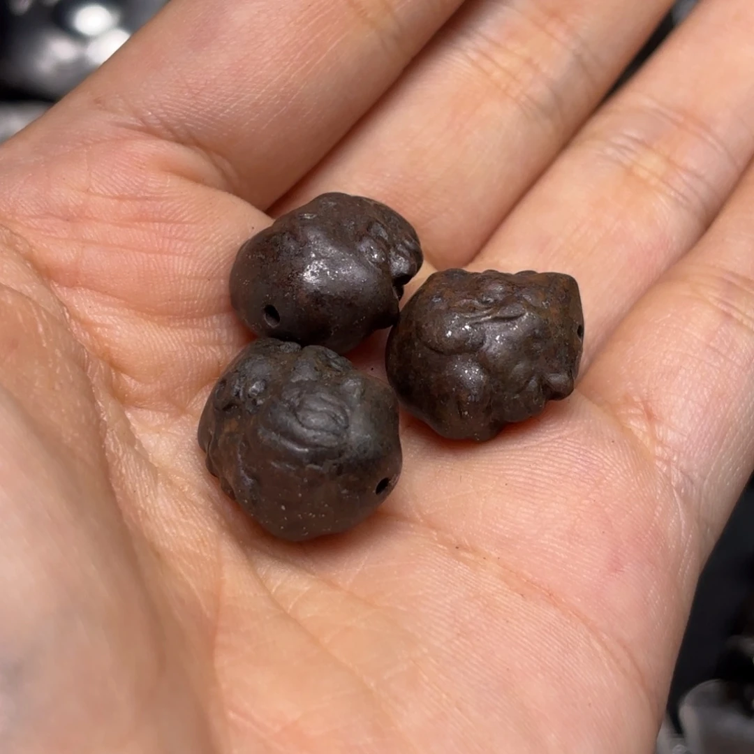 王***生铁合金西北飞石陨