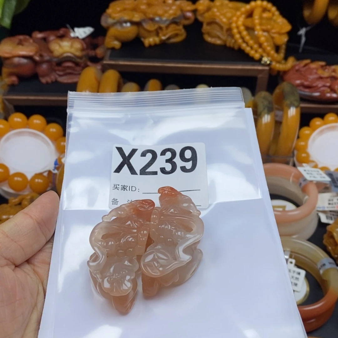大***妹石英质玉（黄龙玉）未镶嵌颈饰X239