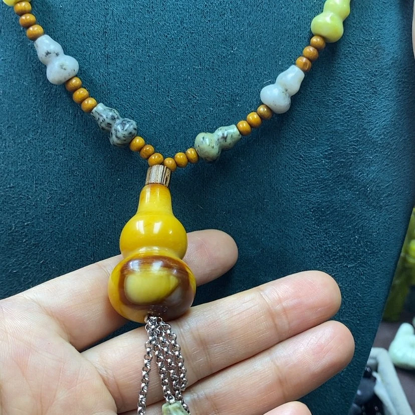 【闪购商品】蛇纹石玉吊坠未镶嵌