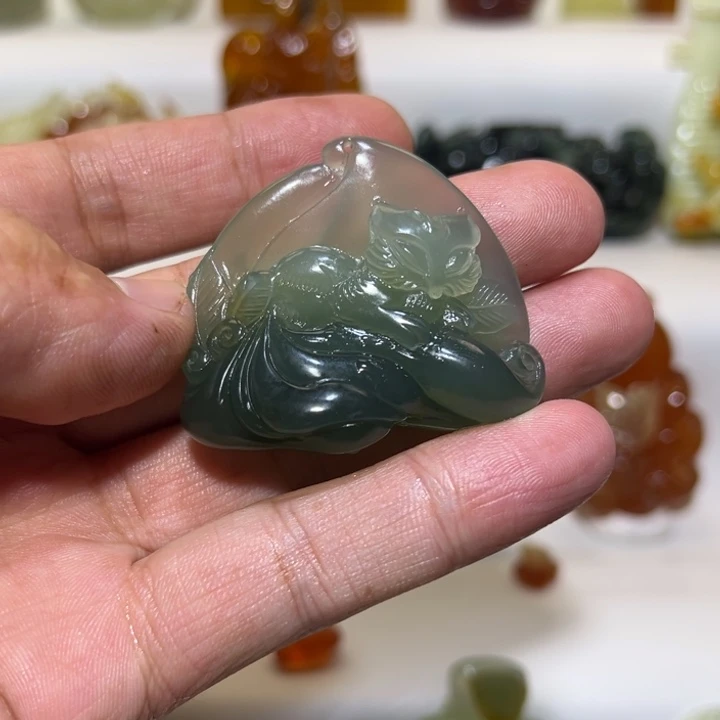 岫玉未镶嵌吊坠(赠链)