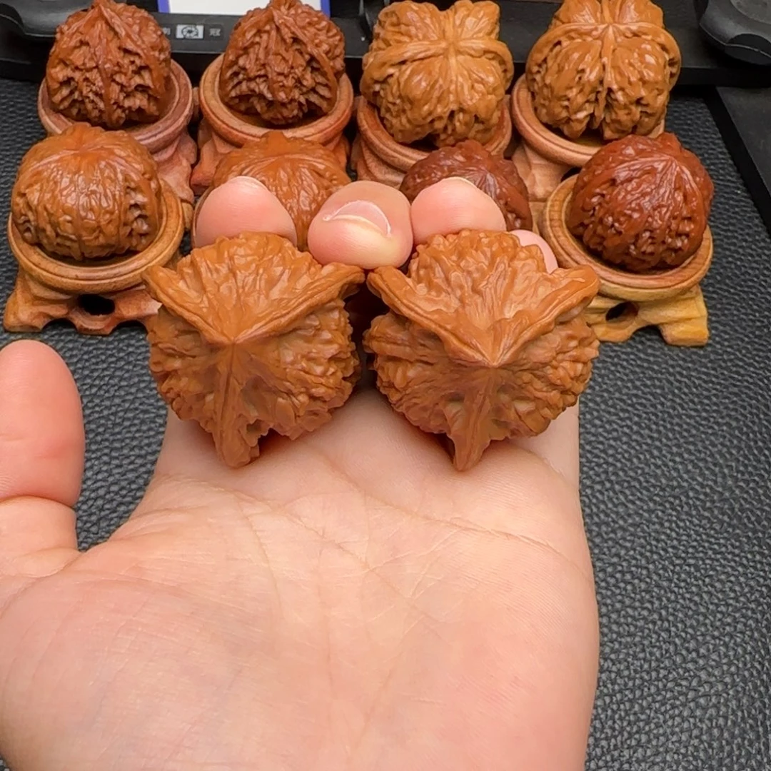 把件文玩核桃鸡心三棱 35尺寸