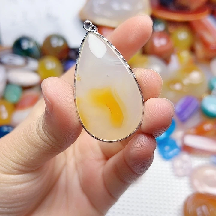 玛瑙/玉髓未镶嵌颈饰