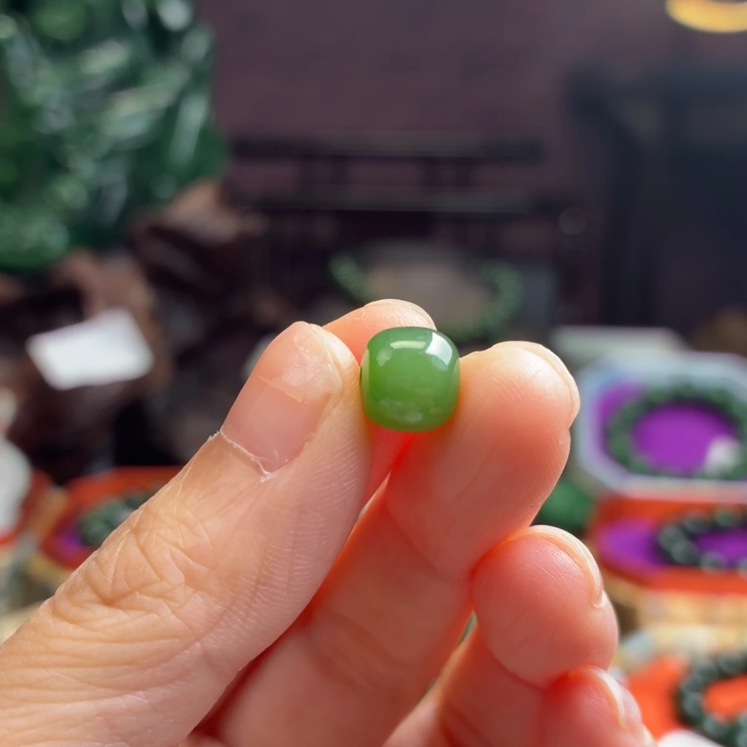 和田玉（碧玉）未镶嵌珠宝半成品