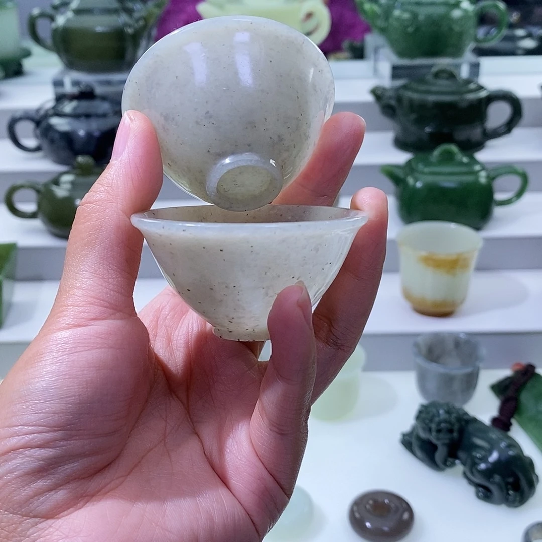 泽***轩和田玉未镶嵌挂件杯子