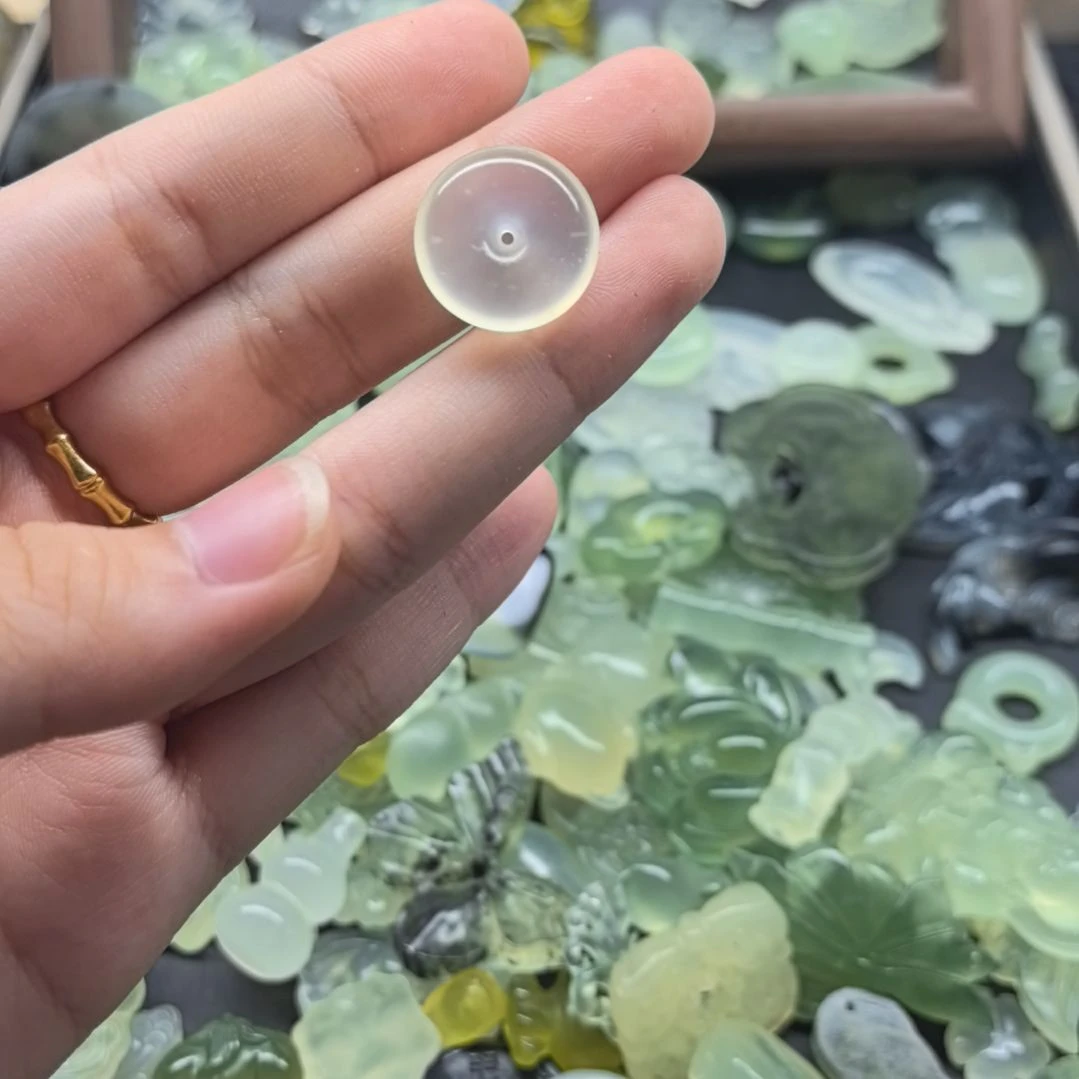 蛇纹石玉合金颈饰