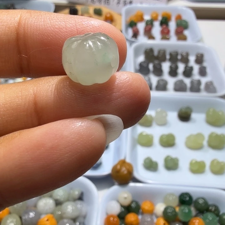 未镶嵌和田玉珠宝半成品