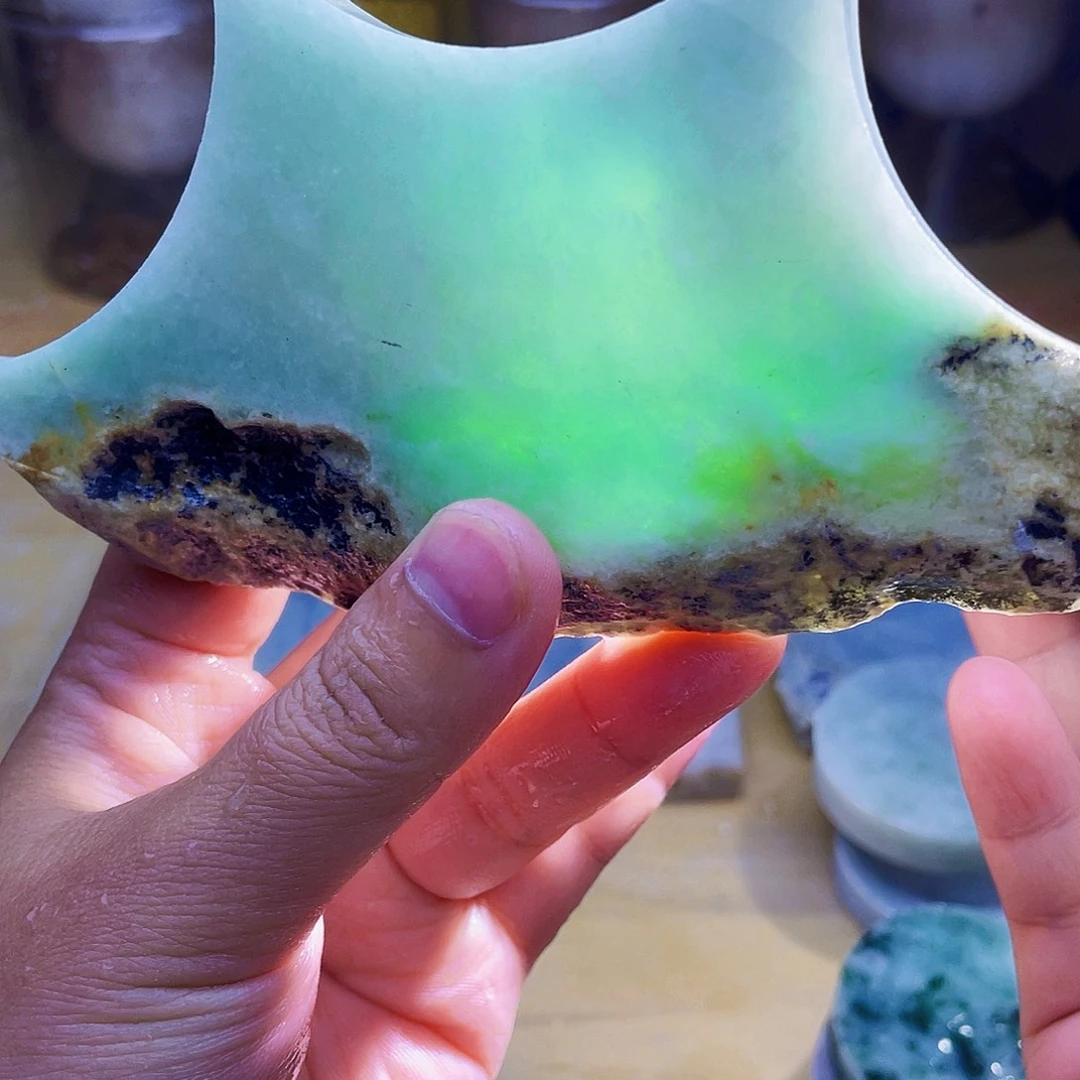 翡翠未镶嵌颈饰毛料34