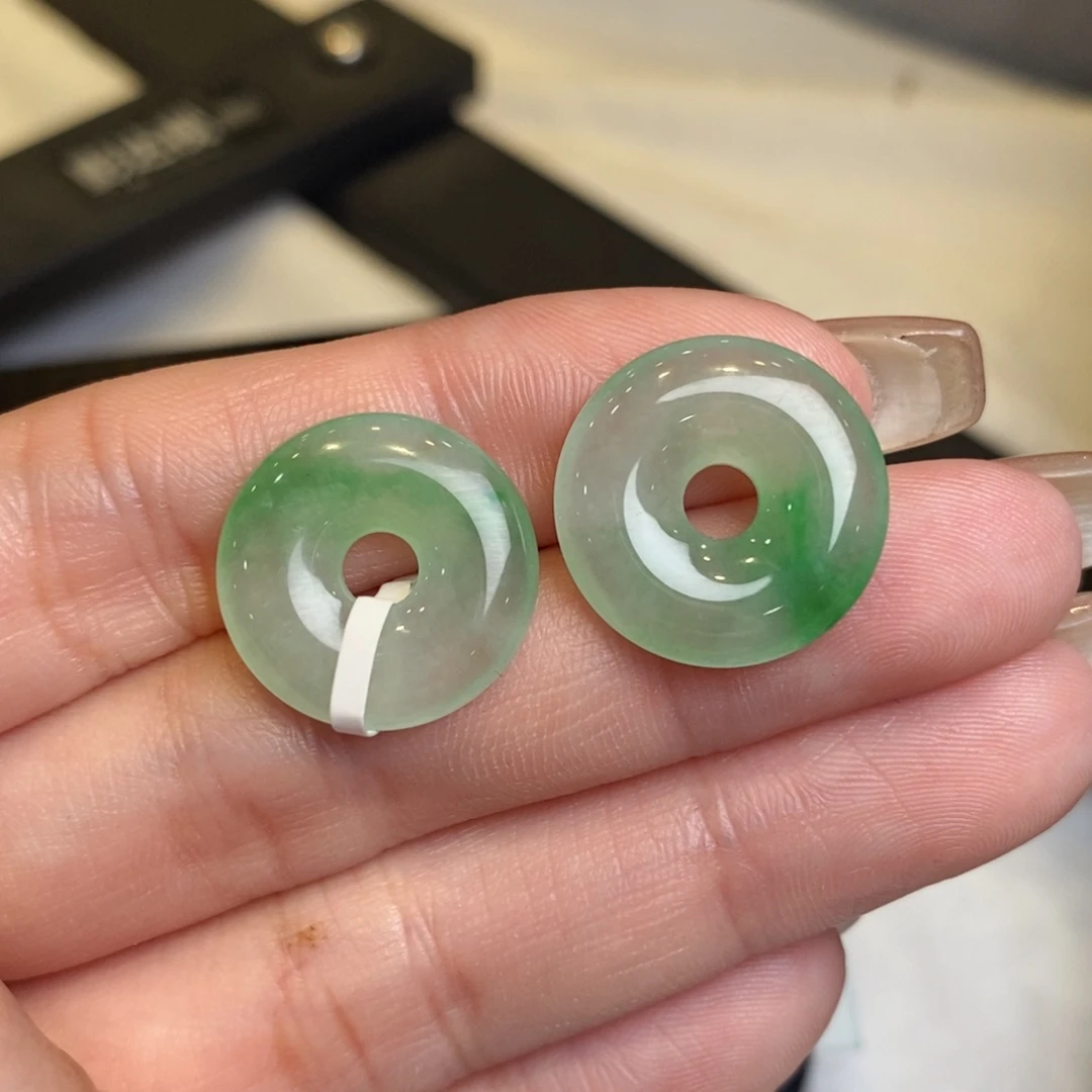 翡翠耳饰未镶嵌甜甜圈