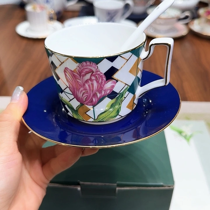 瓷片杯子杯子杯子水杯杯子水杯