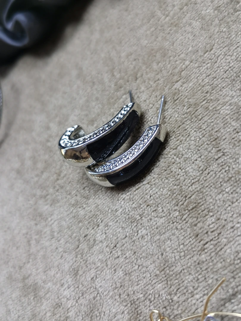 合金珐琅耳饰 黑色水滴耳钉