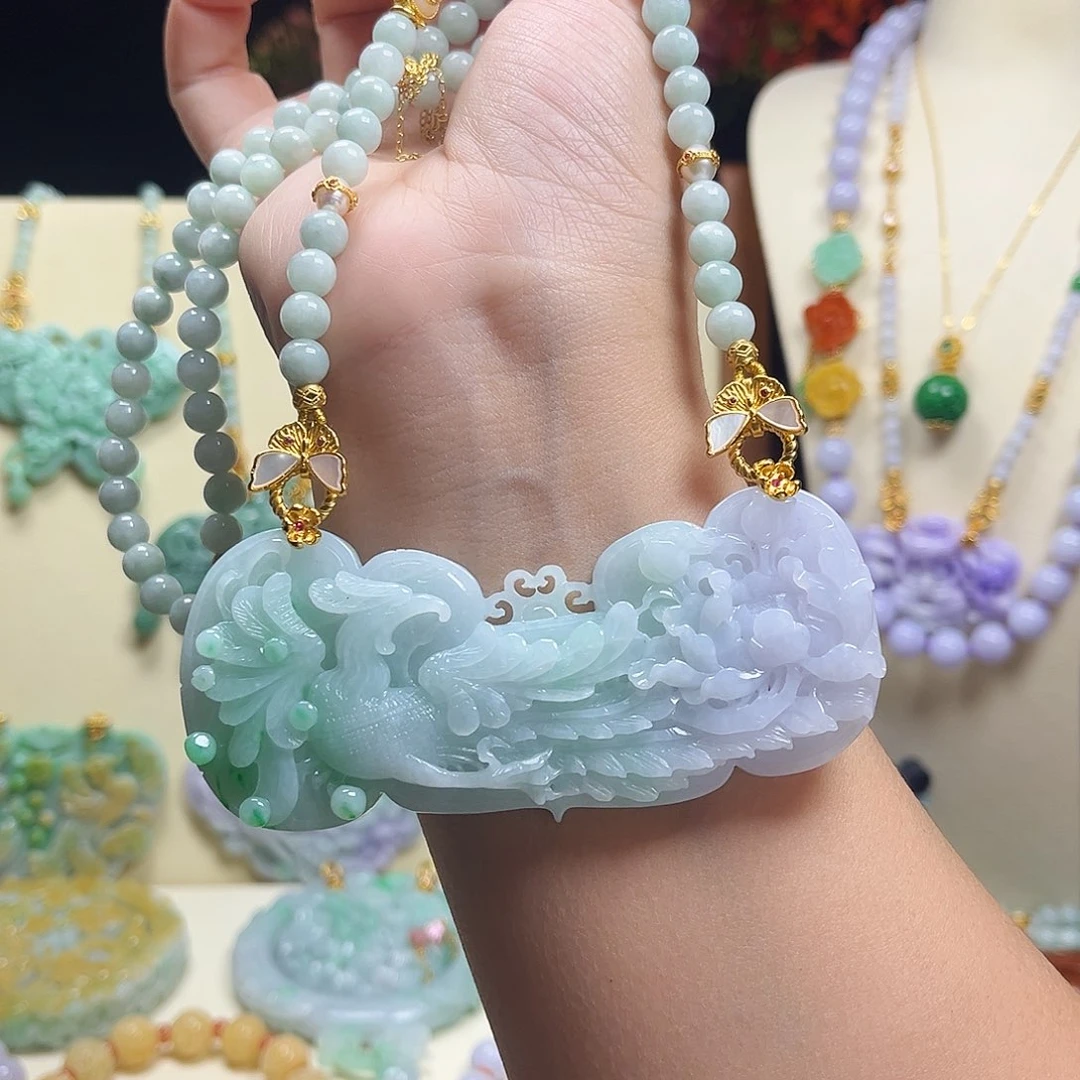 翡翠颈饰未镶嵌天然