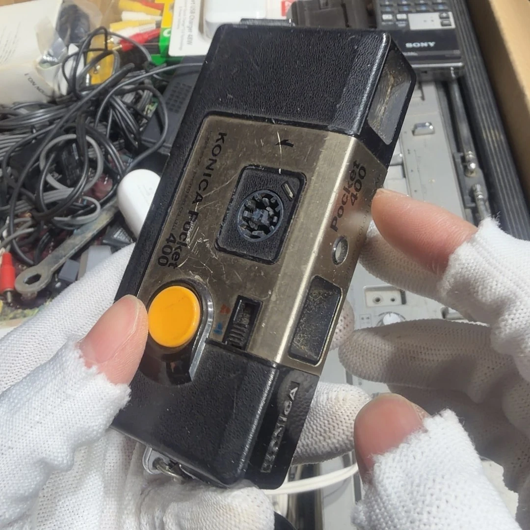 未拆封中古商品，瑕疵品，不保好坏。