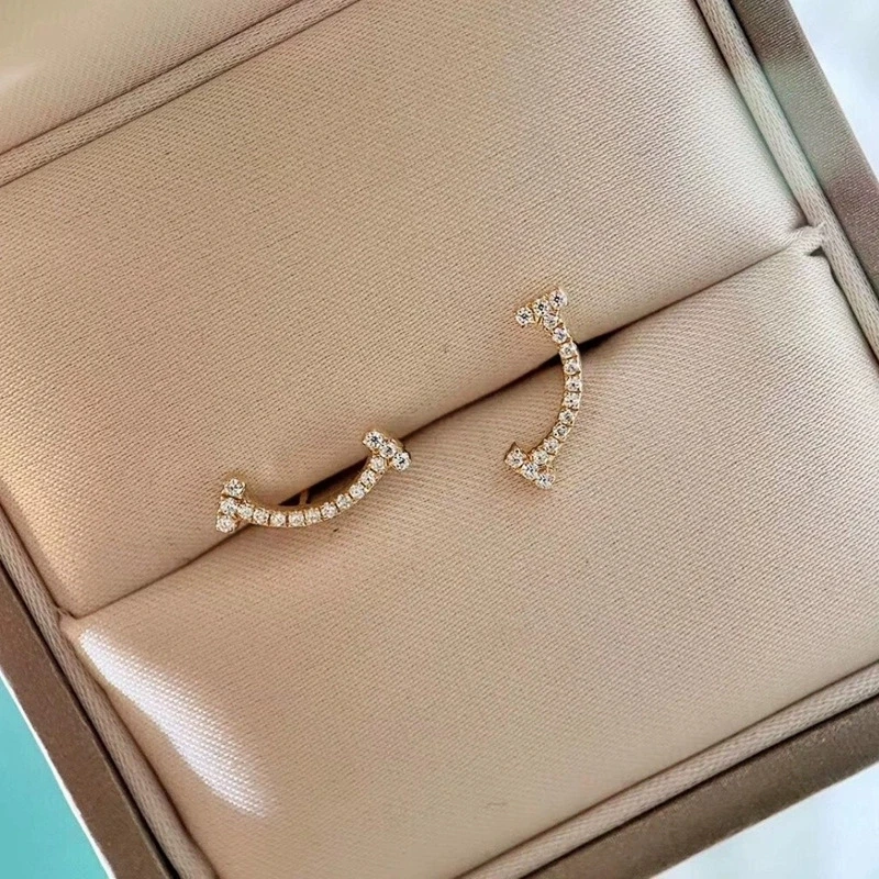铜合金锆石耳饰 经典微笑耳钉精致轻奢小众高级感百搭气质耳环
