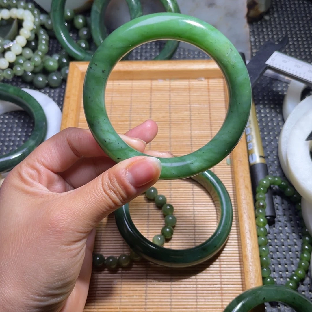 未镶嵌和田玉车挂