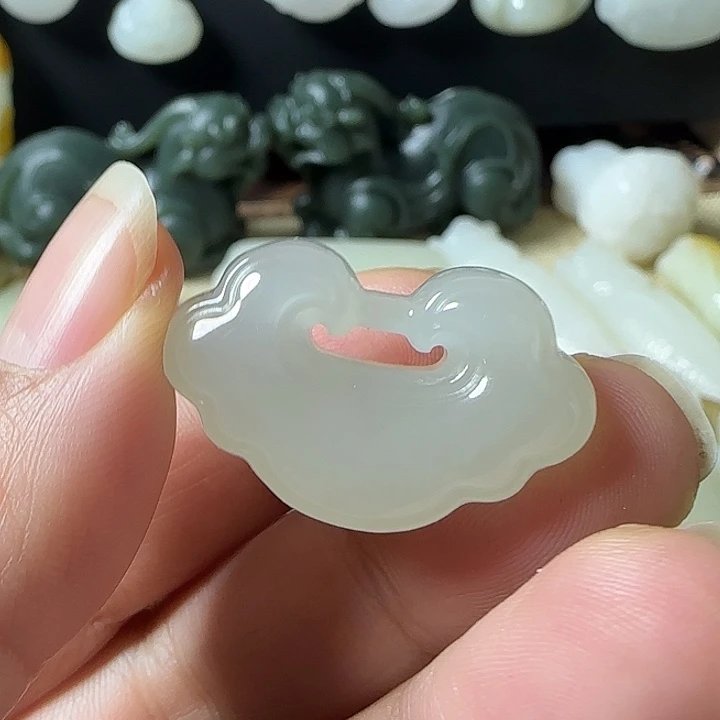 和田玉（糖玉）未镶嵌挂件