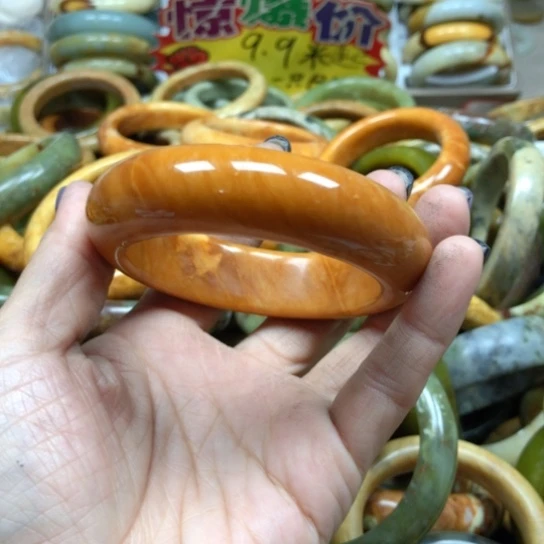 未镶嵌蛇纹石玉手镯米**夏