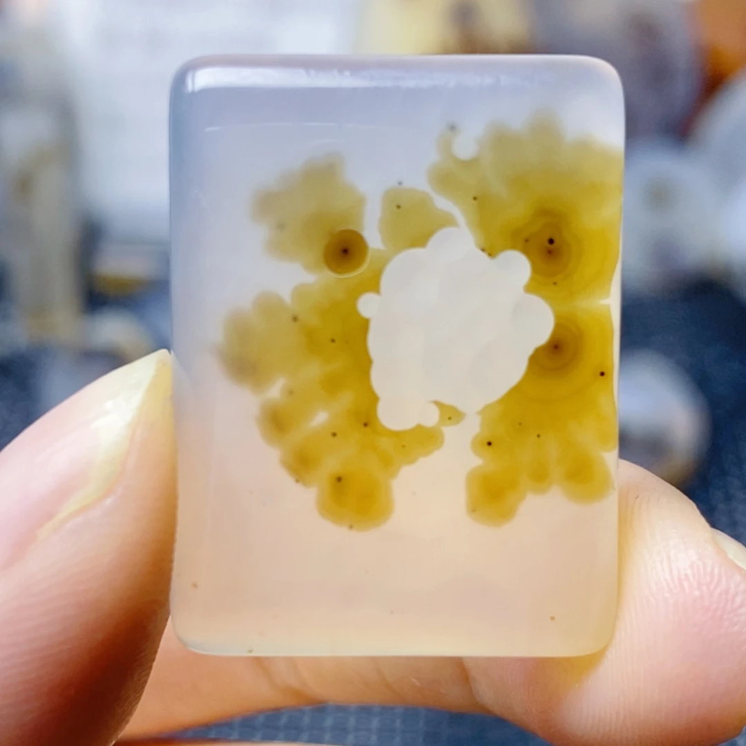 玛瑙/玉髓未镶嵌珠宝奇石