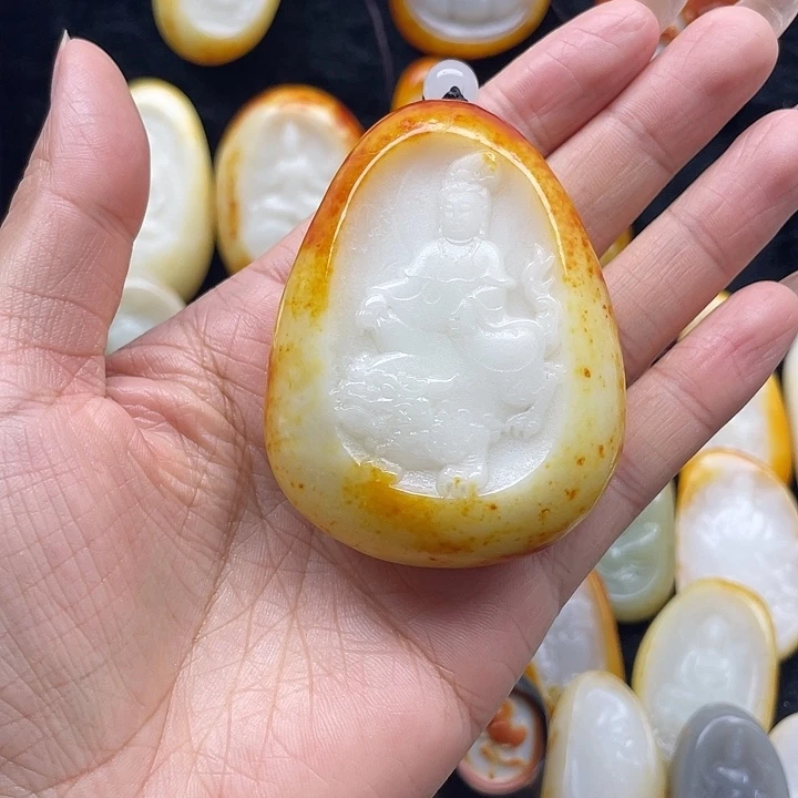 颈饰未镶嵌和田玉