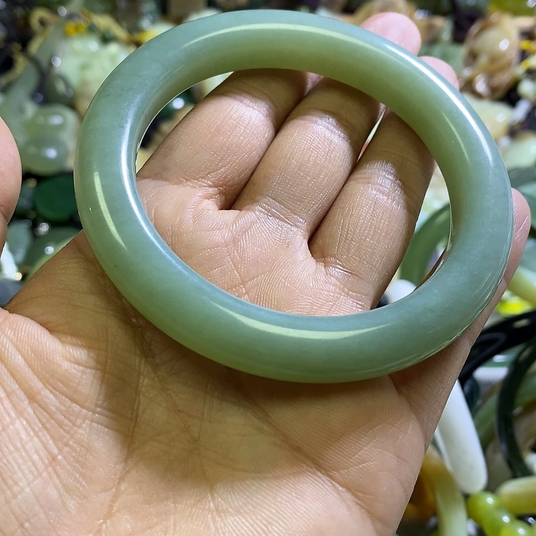 岫玉未镶嵌手镯60口径