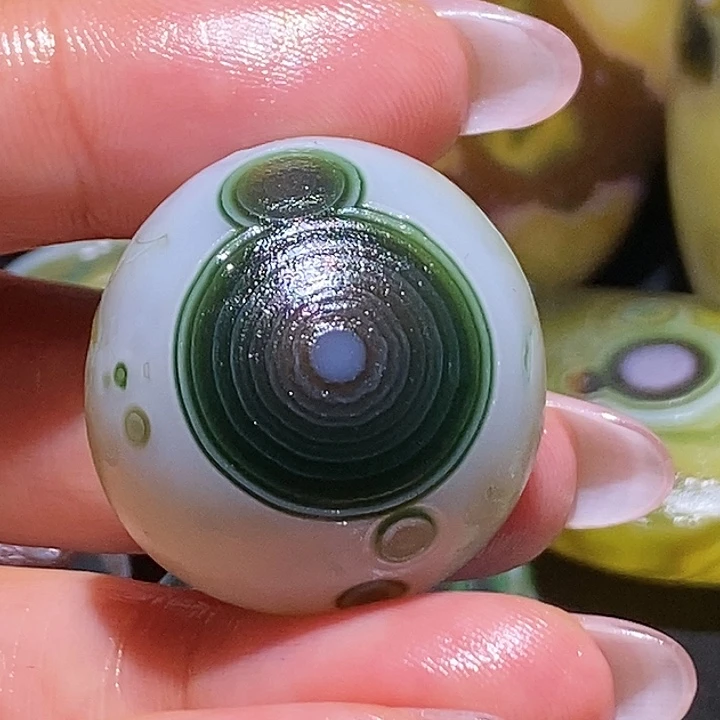 秀***梦玛瑙/玉髓未镶嵌珠宝奇石