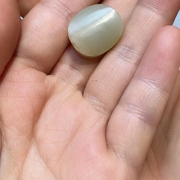 未镶嵌戒指和田玉