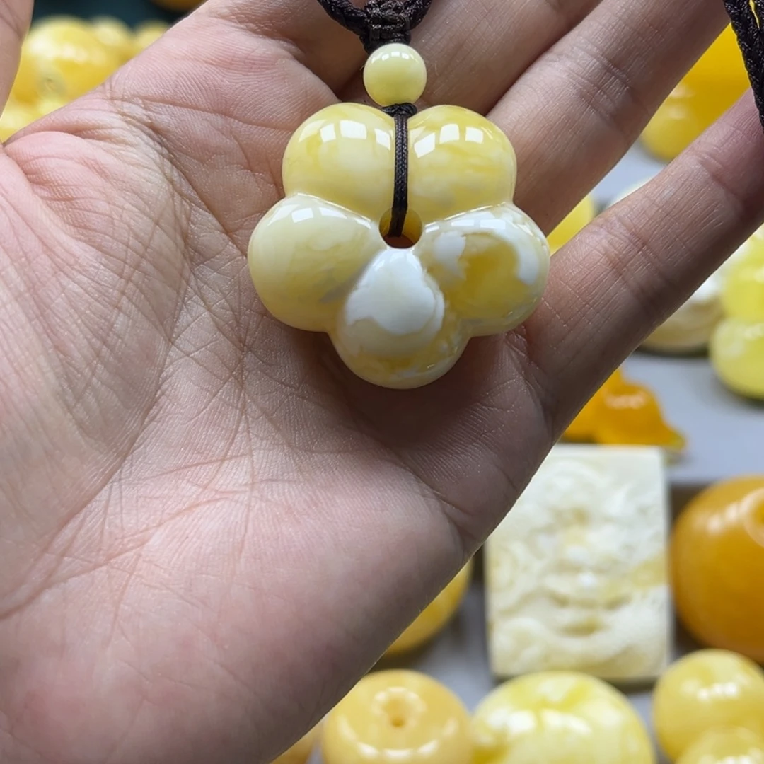 蜜蜡珠宝奇石未镶嵌