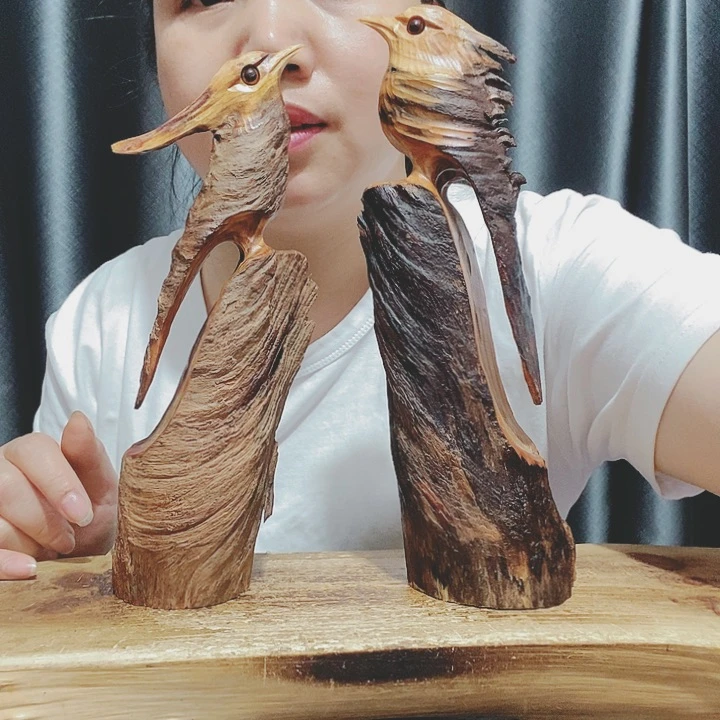 J*.百年树的设计风格