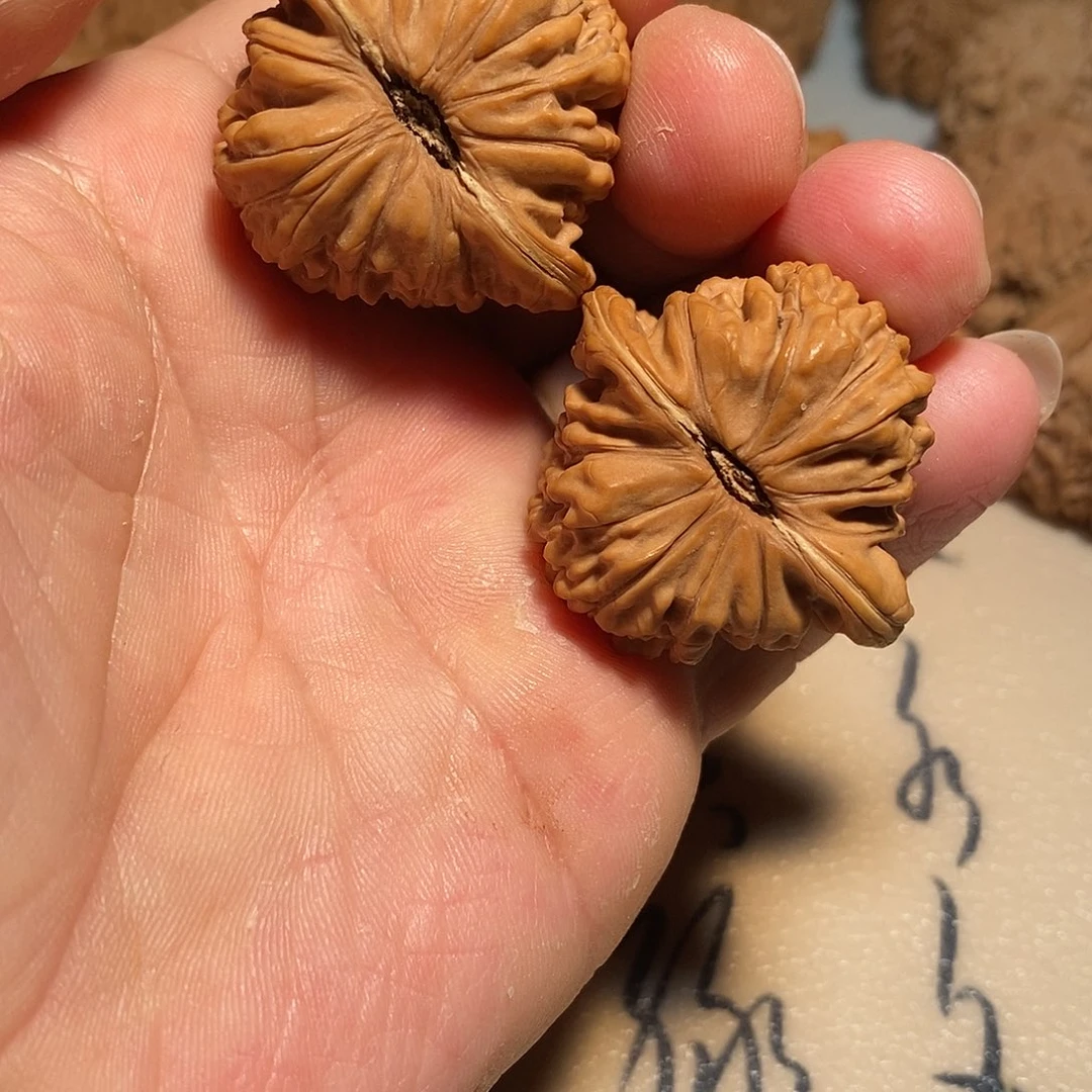 M***-文玩核桃吊坠四座楼