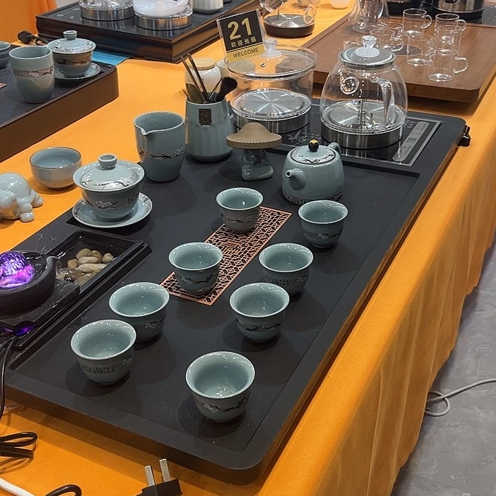 茶盘里也可以看到这样可爱有趣且