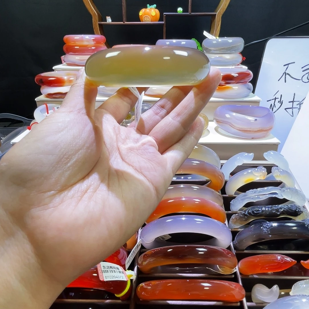 手镯玛瑙/玉髓未镶嵌