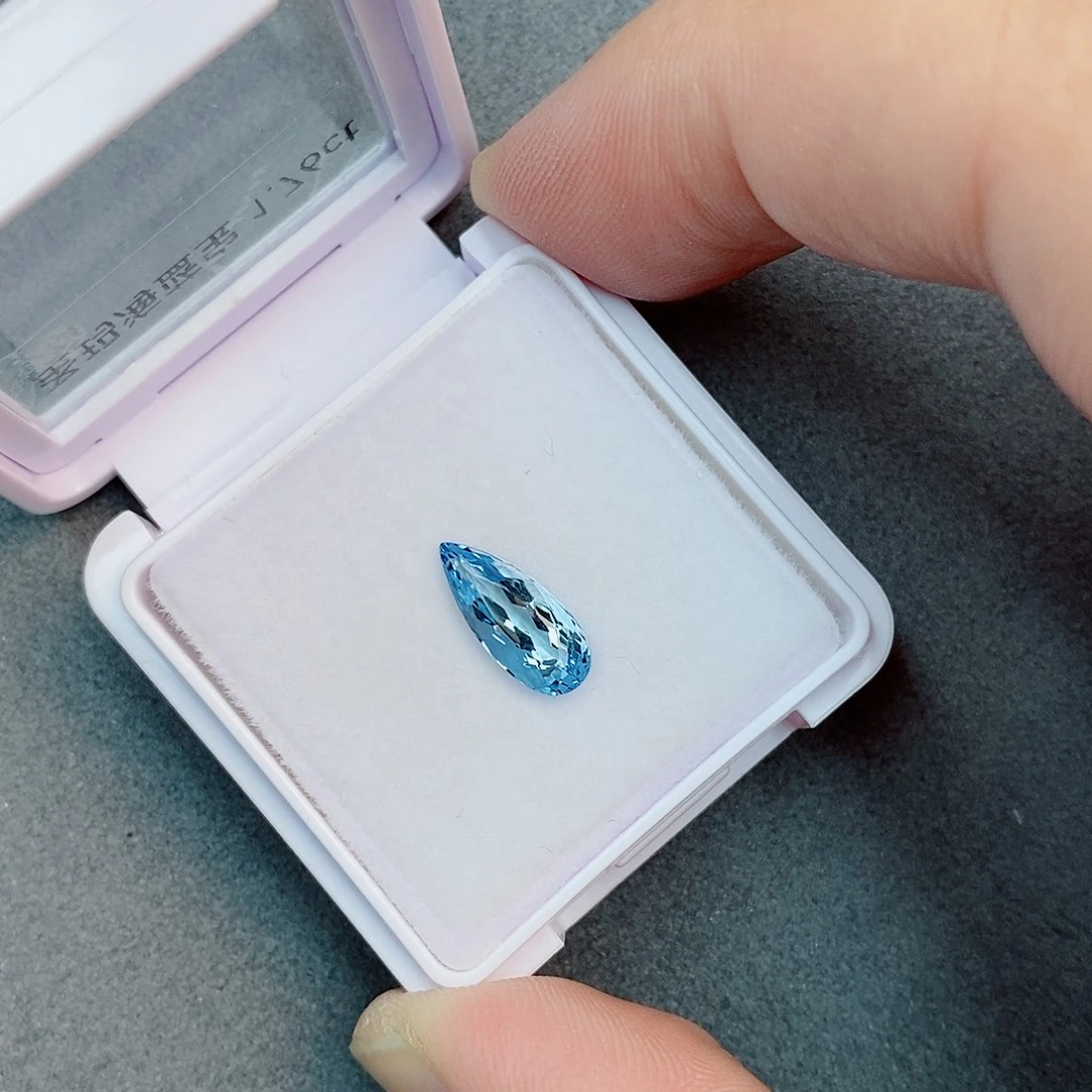 未镶嵌笔搁海蓝宝石1.76ct 圣玛利亚