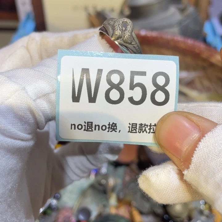 且***吟陶瓷二表姐直播火爆热卖