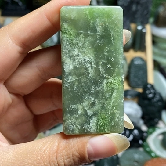 未镶嵌和田玉（糖玉）珠宝半成品