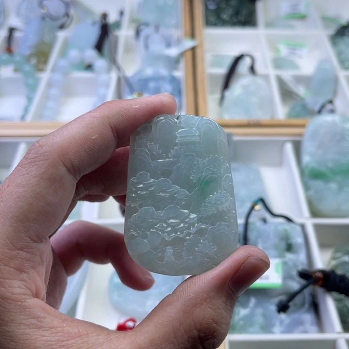 翡翠未镶嵌颈饰018