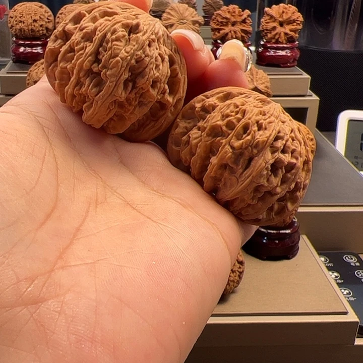 文玩核桃把件43 密纹 r-010