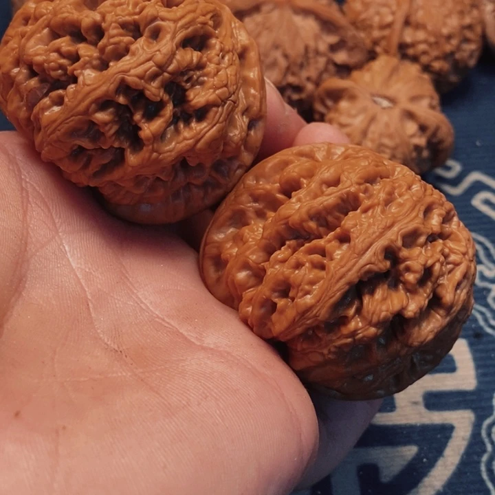 吊坠桃核全品粗筋44